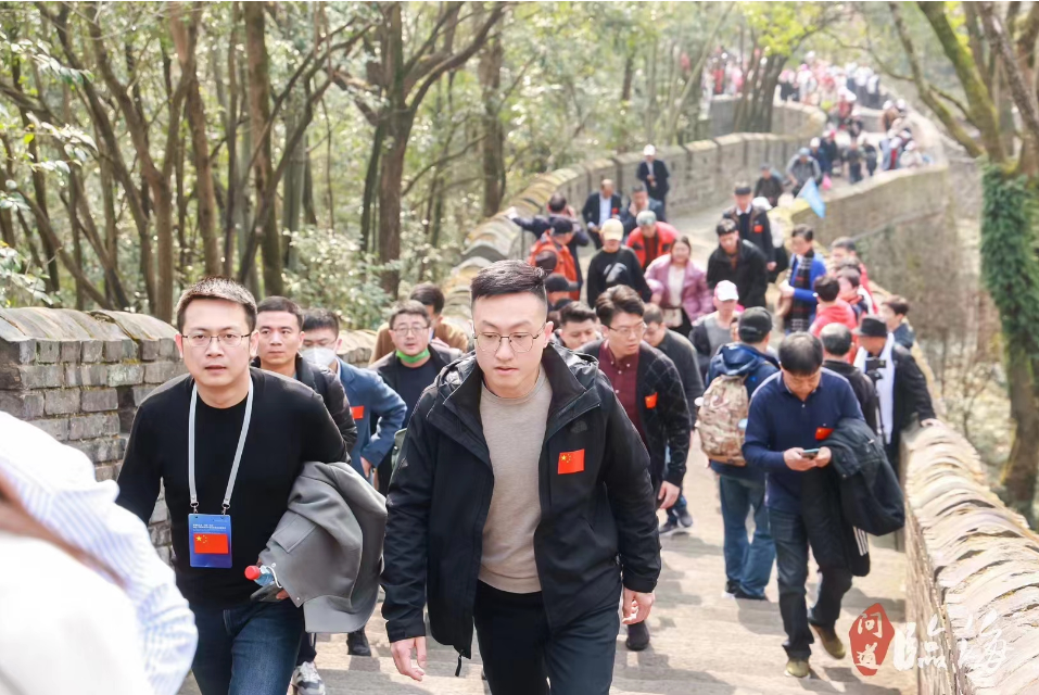 电池百人会企业家“问道”临海 赏盎然春景 游千年古城.png