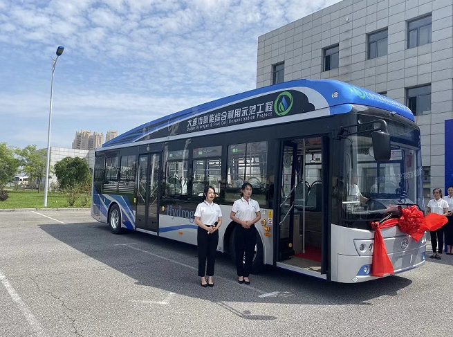 大连首台氢燃料电池城市客车在一汽大客